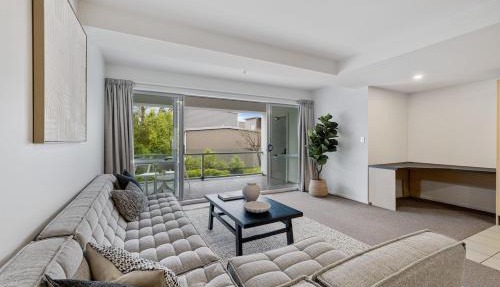 City Comfort Indoor Swimming Pool, Gym and Parking