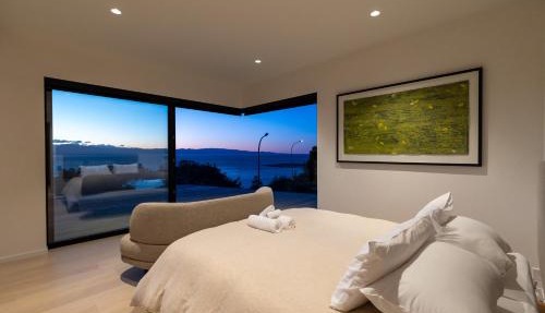 Porto Sanctuary - Tranquil Coastal Luxury with Sweeping Views