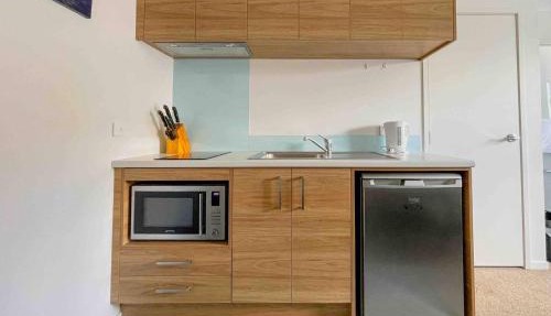 Modern Private Apartment with AC and free parking