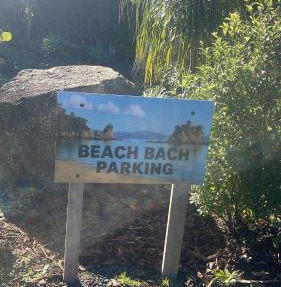 Beach Bach Whangaumu Bay Tutukaka