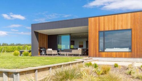 89 In The Vines, Martinborough