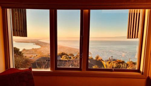 Sumner Seaview Hideaway