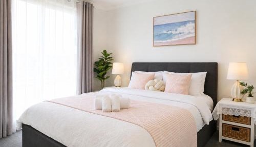 Private2-Bedroom Guest Suite on a Lifestyle Property