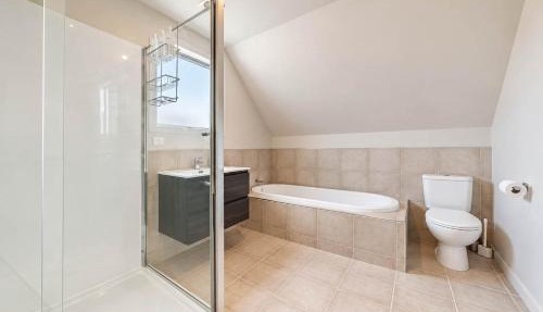 Modern 3BR Richmond Retreat with Garage Parking
