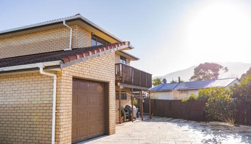 Coastal, Spacious, Mountain Views - KK21238