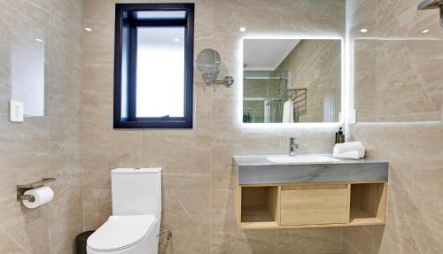 Serene suites