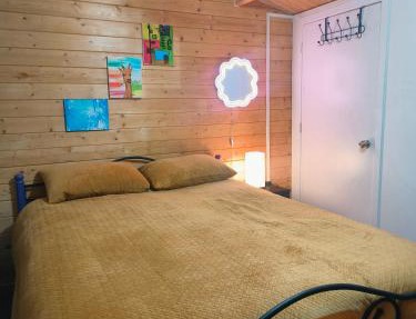Gorgeous Cabin Private Entrance & Ensuite