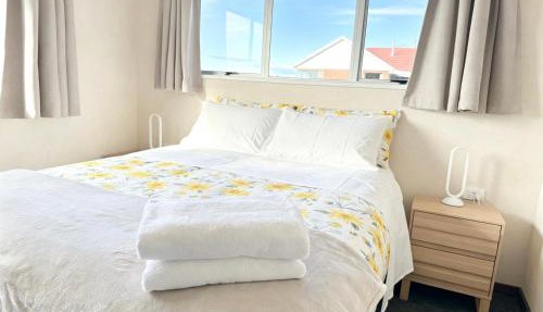 Seaview Hill Retreat