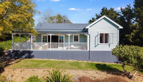 Saddlers Cottage by Homello