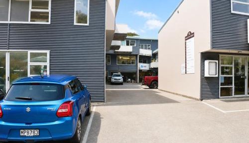 Modern Stay | Parking | Easy City Access
