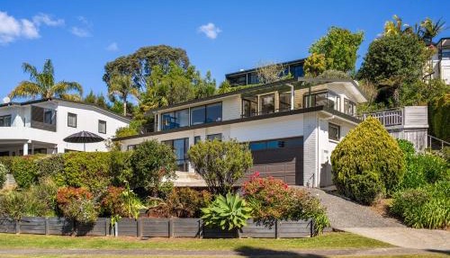 Harbour House - Whangamata Holiday Home