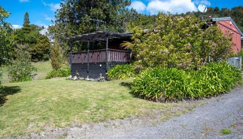 Whangaroa Inlet - Lake Rotoma Holiday Home