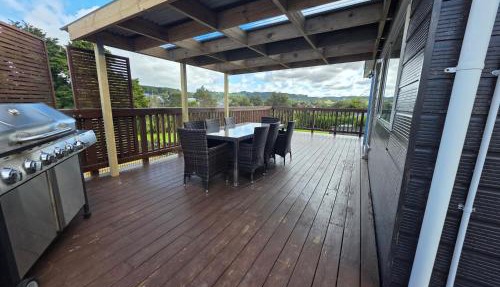 Bright Whangarei Haven Perfect Indoor-Outdoor Flow