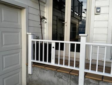 Retro Seaview Studio