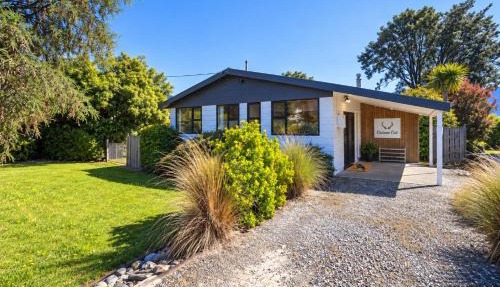 The Kiwiana Crib
