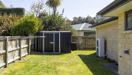 Riverview on Hindmarsh - Elevated Stunning Waikato River Views - Taupo