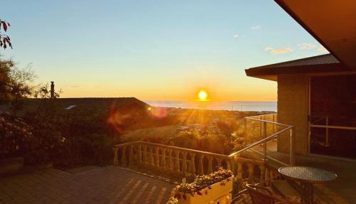 Seaview Hill Retreat