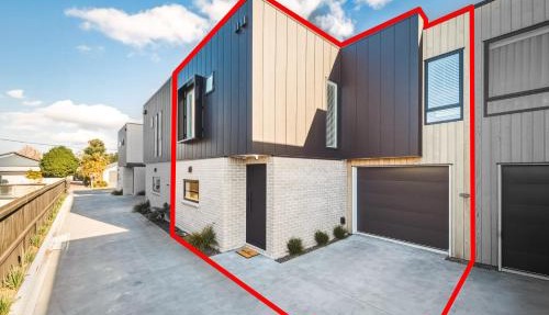 3 BRM Townhouse 5 mins drive to CBD - free parking