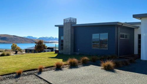 Lakeview Alpine Escape