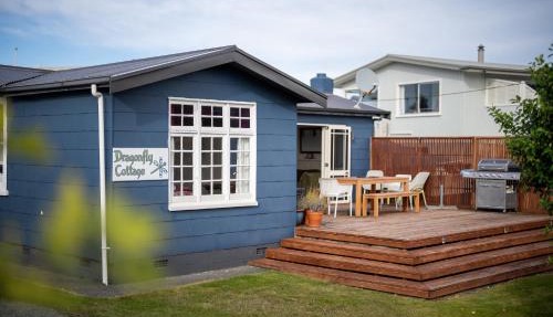 Dragon Fly Cottage - Te Anau Holiday Home