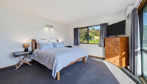 Belle Vue - Akaroa Holiday Home