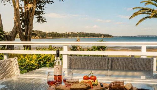 Lannan Beach House - Waterfront & Spa