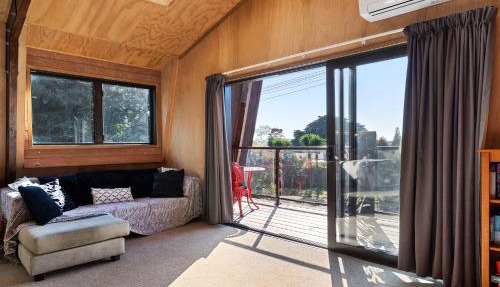 Roberts Retreat - Auckland Holiday Home