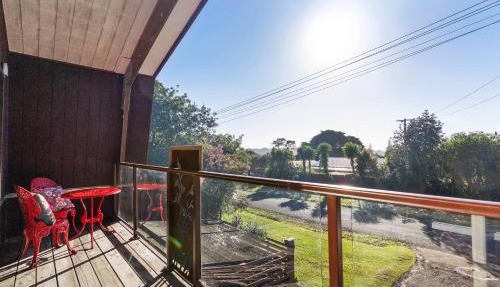 Roberts Retreat - Auckland Holiday Home