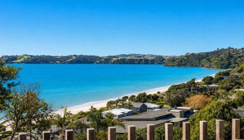 Wavesong - Stay Waiheke