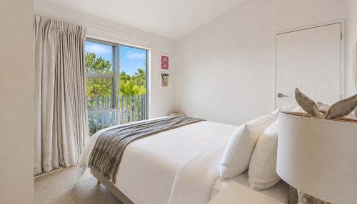 Oneroa Vines and Views- Stay Waiheke