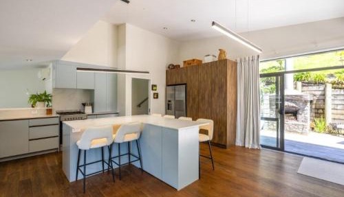 Huruhi Bay Retreat by Waiheke Pure