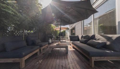 Family House With Hot Tub And Parking Christchurch