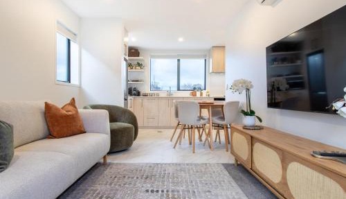Walk Everywhere! CBD Pad - Stadium & Parking