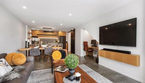 A luxurious Retreat Sleeps 6