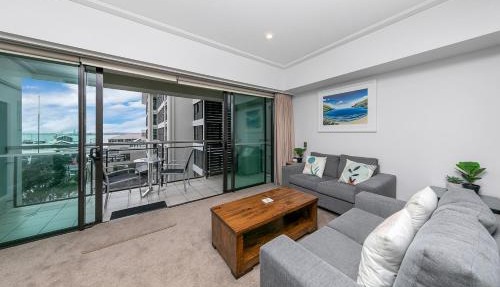Stunning Auckland Harbour Views