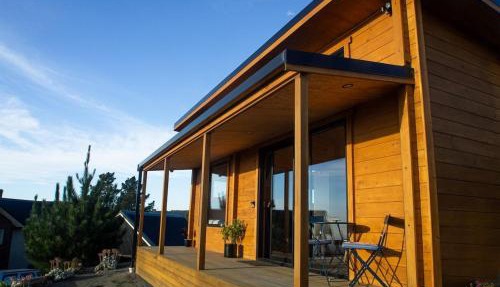 Modern & Cosy Port Hills Cottage