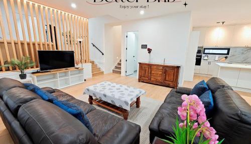 Sunny Bucklands Beach Retreat · Spacious 5BR 4.5BA