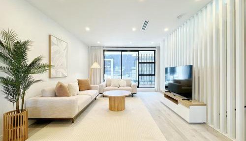 Modern and Spacious 4-Bed Townhouse in Auckland