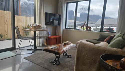 Remarkables Burrow