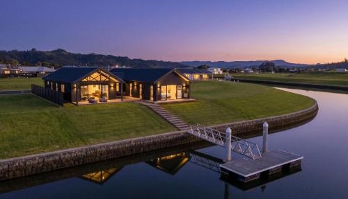 The Mooring - Private Jetty Whitianga Waterways