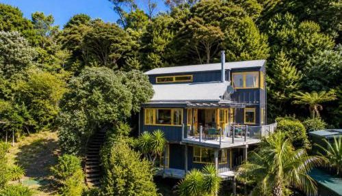 Island View - Stay Waiheke