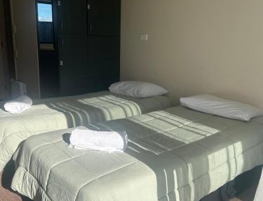 Beachcomber Lodge & Backpacker
