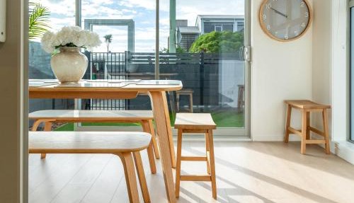 Beachside Stay - Parking, EV Charger & Spa