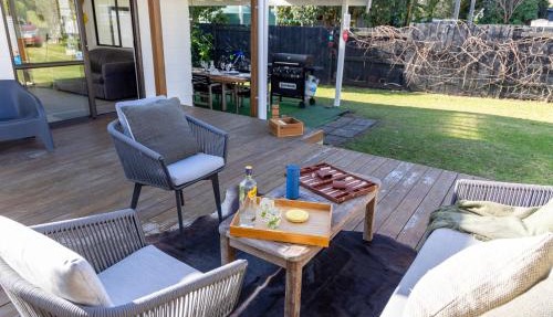 Ronas - Whiritoa Beach Bach