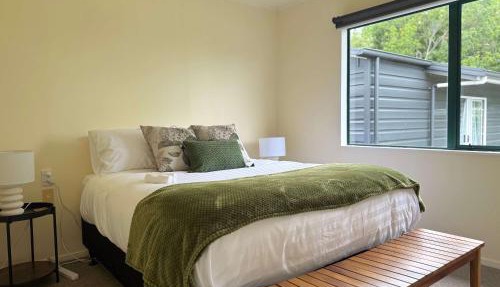 Peaceful Country Escape in Gordonton - Green Meadows Cottage