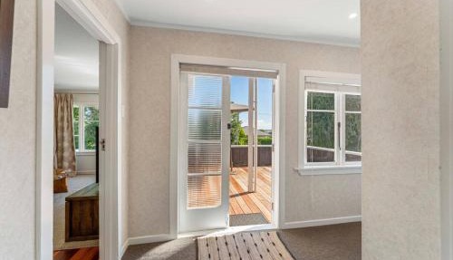 Wych Hazel - cute 2 bedroom cottage, cental Taupo