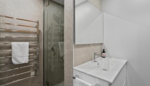 Alpine Lakeview Residence