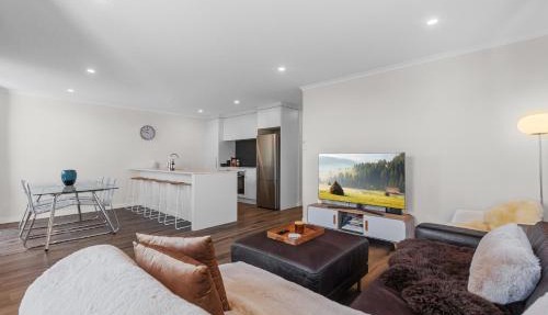 Coastal Chic - Papamoa Holiday Home