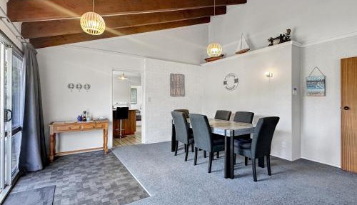 Central Spacious Family House - Paihia House