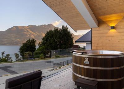 The Lookout and The Retreat